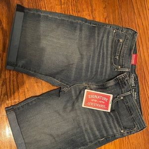 Levi Signature Bermuda Shorts